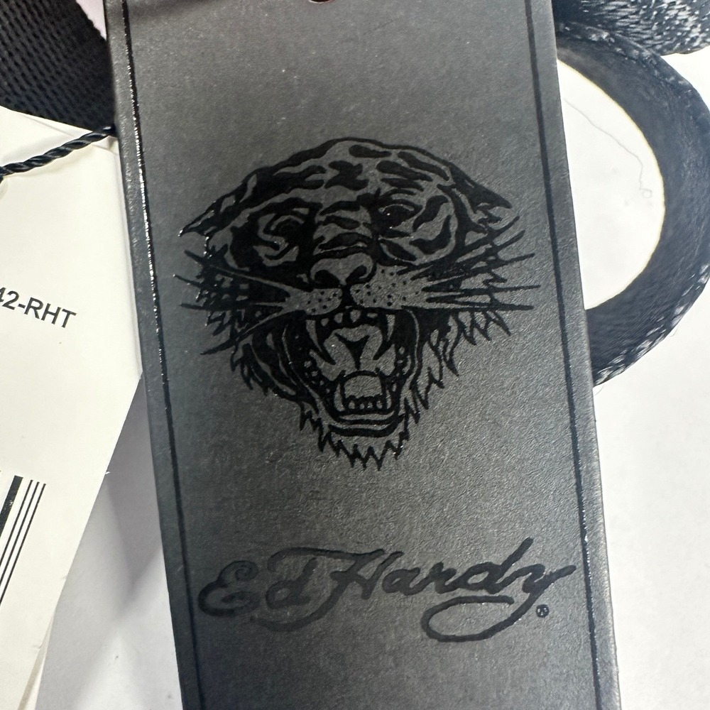 Ed Hardy Sling Backpack Unisex Red Black New York City Skull Eagle Tattoo NWT - Picture 13 of 14